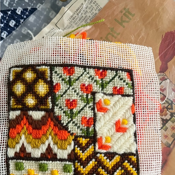 Vintage Bucilla pin cushion kit. Mostly Completed. - Picture 4 of 10